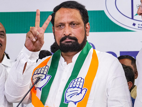 Bengaluru: Karnataka is a hot topic with pen drive politics