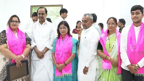 Maharashtra swarajya mahila sanghatana party merged in BRS. Maharashtra swarajya mahila sanghatana party merged in BRS.