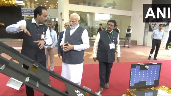 PM Modi Meets Chandrayaan-3 Scientists At ISRO Mission Control Complex In Bengaluru