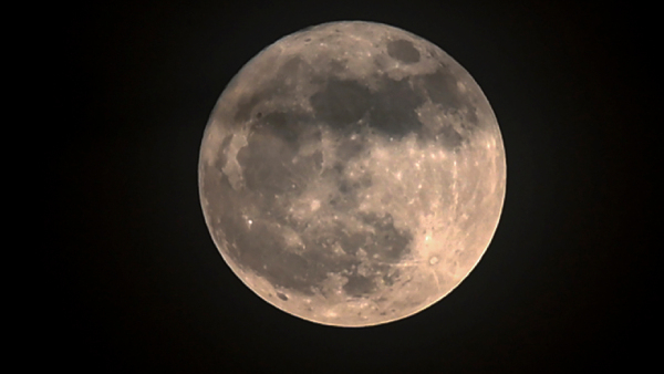 A rare super moon will benefit 4 zodiac signs. They have luck.