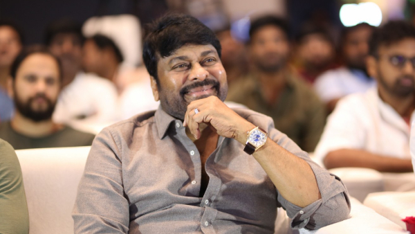 Megastar Chiraneevi full speech in Waltair Veerayya movie Event, comments Against Vijaya Sai Reddy