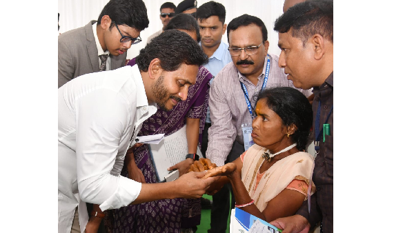 ys jagans humanity gesture- rs.3 lakh help to cancer victim woman within hours of request