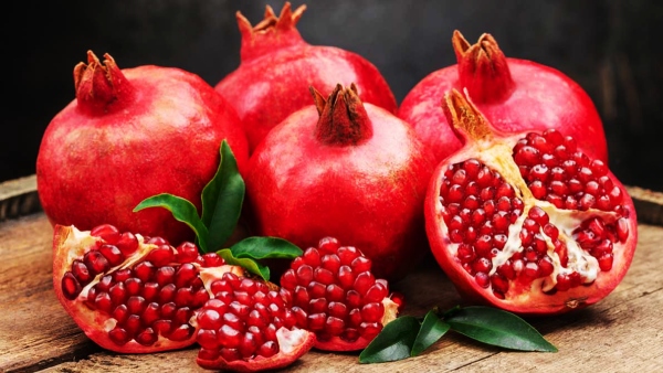 Pomegranate prices drop due to huge supply in Hyderabad