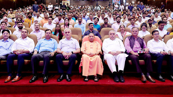 Yogi Adityanath government accident insurance scheme for micro-entrepreneurs