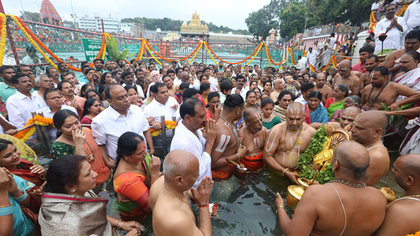 Annual salakatla brahmotsavams in Tirumala came to the end 