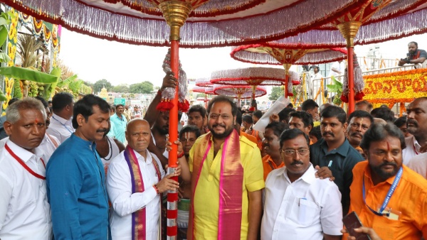 Special umbrellas reached Tirumala 