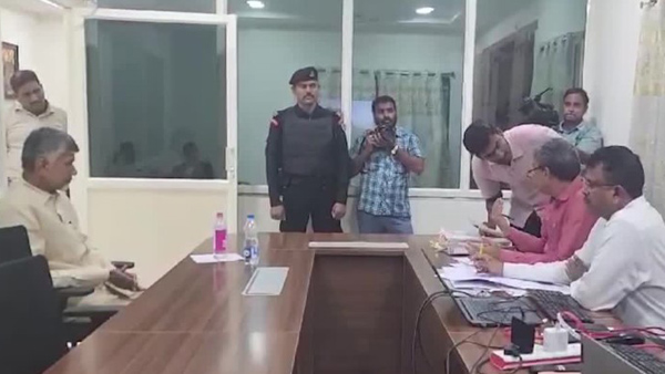 skill development case: chandrababu in vijayawada acb court, arguments continue