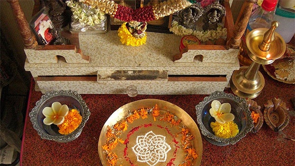 Do not put these idols of Gods in the house even by mistake; it gives negative results!!