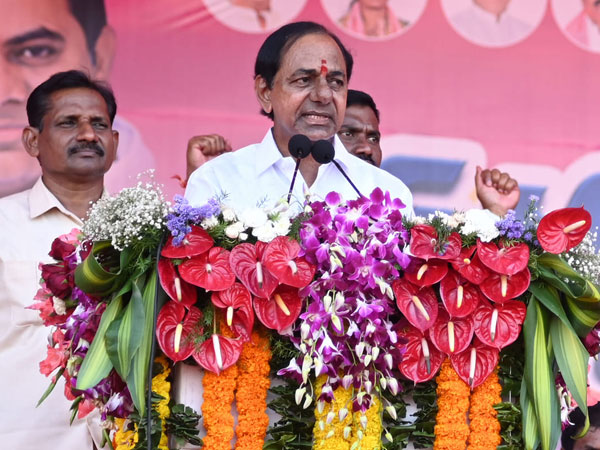 CM KCR planning to announce party manifesto on Vijayadasami for next Elections
