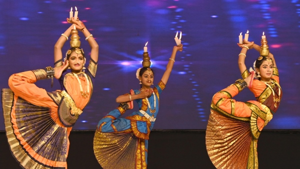 Telangana cm kcr speech in closing ceremony of swathantra bharatha vajrotsavalu at hicc, Hyderabad