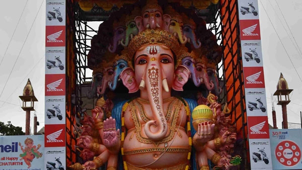 The work of making the statue of Ganesha in Khairatabad has reached its final stage