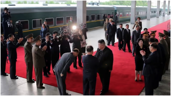 The Red Carpet Ride: Kim Jong Uns Luxurious Bulletproof Train in Russia