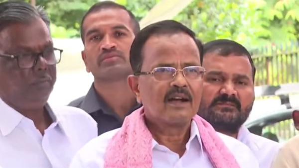 Motkupalli Narasimhulu responded on chandrababu arrest issue; suggestions to kcr