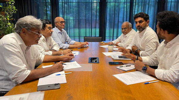 Naralokesh met TDP MPs in Delhi Against Chandrababu arrest