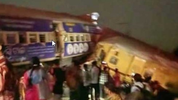  Train accident in vizianagaram district; three killed, many injured