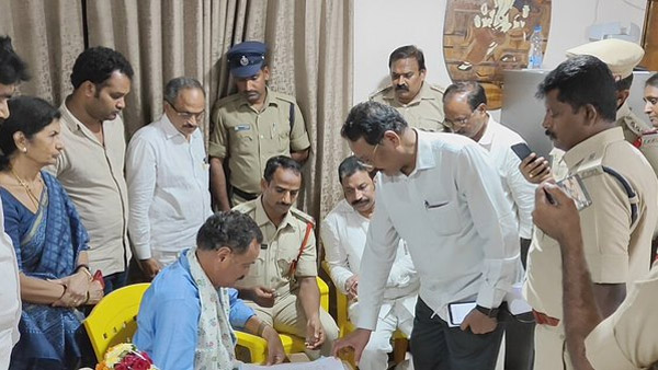 former tdp minister bandaru satyanarayana arrested for scolding ys jagan, rk roja