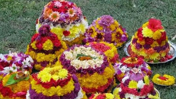 Atla Bathukamma celebrations on fifth day of bathukamma celebrations Atla Bathukamma celebrations on fifth day of bathukamma celebrations
