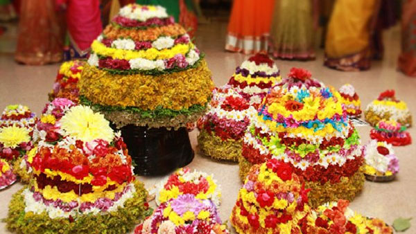Aligina Bathukamma on the sixth day.. story behind aligina Bathukamma!!