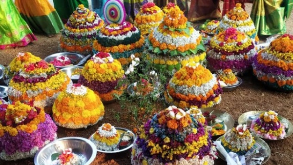 Bathukamma celebrations begin.. Today is Engili pula Bathukamma!!