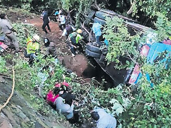 9 Killed, 25 injured After Tourist Bus Falls Into Gorge in Tamil Nadu
