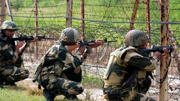 Pakistan rangers started firing on BSF posts at RS Pura sector in Jammu Kashmir Pakistan rangers started firing on BSF posts at RS Pura sector in Jammu Kashmir