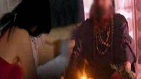  Women who kidnapped two girls next to a temple to perform virgin puja in Bhopal