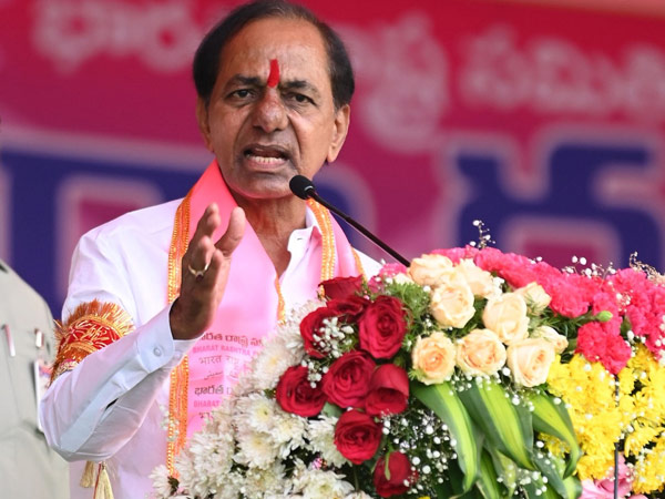 KCR slams congress party in Jadcherla public meeting