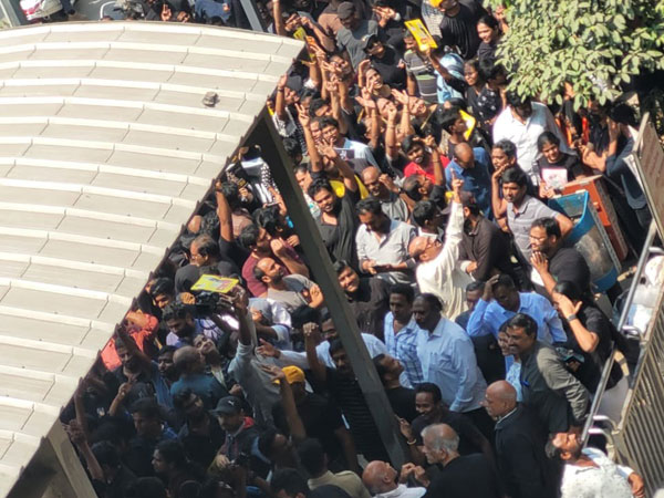 For Chandrababu.. Protest with black shirts; Lets Metro for CBN!!