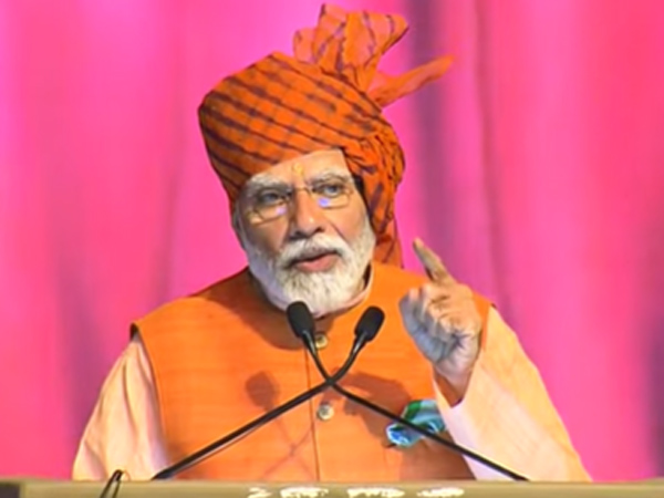 PM Modi calls to eradicate casteism and regionalism in his Dussehra speech