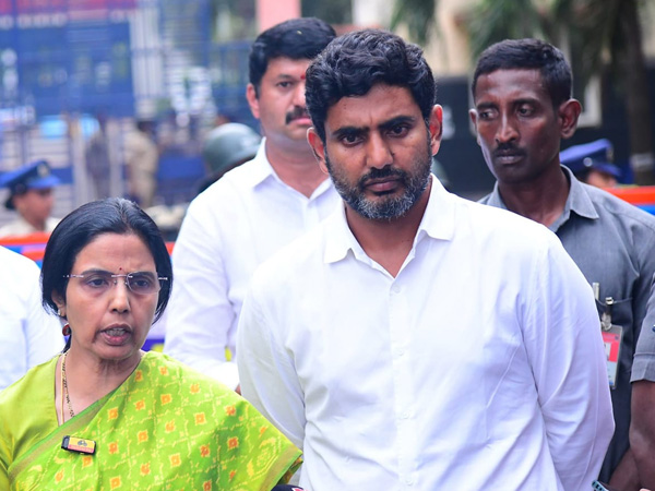 chandrababus wife and son plans serial tours from next week to reach public against his arrest