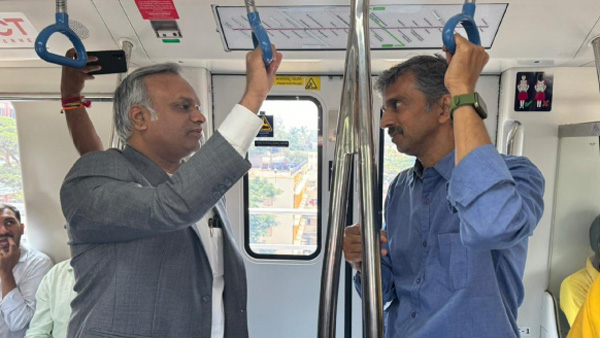 Karnataka IT Minister Priyank Kharge travelled In Metro Karnataka IT Minister Priyank Kharge travelled In Metro