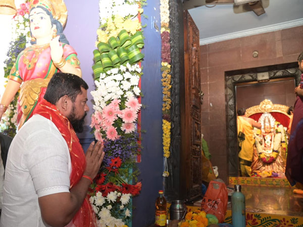 MLA Rajasingh taken a resolution for kcr family at mahashakthi temple 