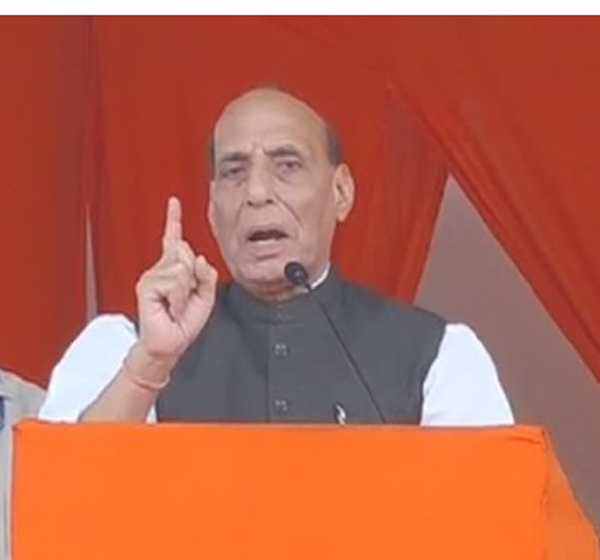 Give one chance to BJP: Rajnath singh slams KCR and congress in Jammikunta meeting