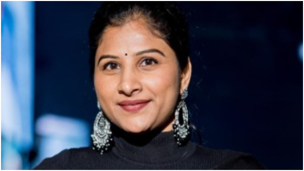 Singer Mangli Clarified on Her marriage news, reacts Hilariously