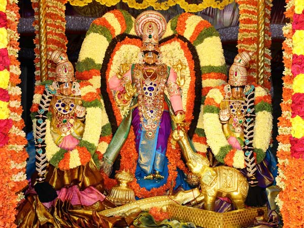 Sri Malayappa donned Gajendra Moksha Alankaram to bless His devotees along the four mada streets