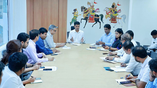 who is vk pandian?, how his work impressed odisha cm naveen patnaik over decades?