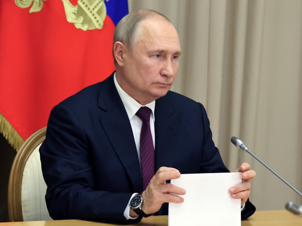 Vladimir Putin warns of nuclear threat to russia, hints on weapon tests soon Vladimir Putin warns of nuclear threat to russia, hints on weapon tests soon