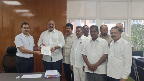 tdp made another complaint on fake votes at election commission