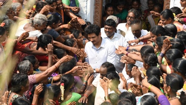 Cm Jagan photos shaking social media