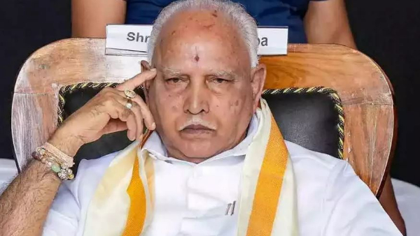 Former Karnataka CM and JDS leader HD Kumaraswamy held talks with Goa CM Pramod Sawant.