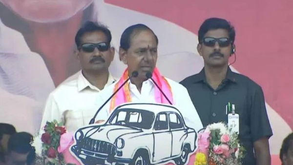 KCR hits out at congress leaders in karimnagar and nalgonda brs public meetings