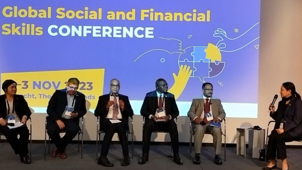 Netherlands international summit praises andhra pradesh educational policies