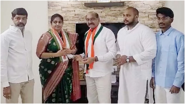 Actress Divya Vani joins in the Congress party to campaign for Assembly Elections Actress Divya Vani joins in the Congress party to campaign for Assembly Elections