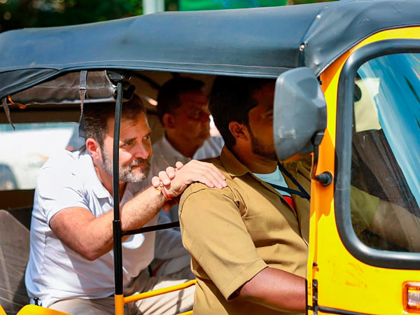 Rahul Gandhi rides Auto in Hyderabad
