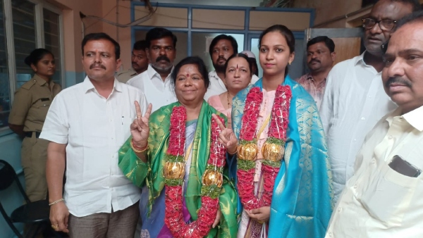 Bellary Mayor Triveni shocked her by resigning from her post and sending her to the post silently
