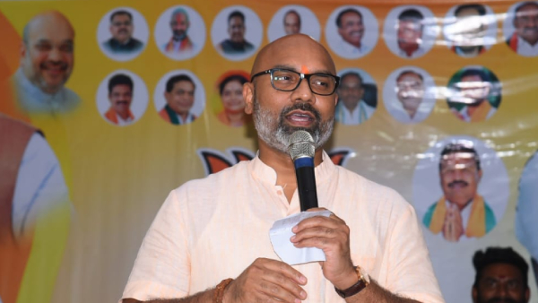 KCR is better than Revanth Reddy: BJP MP Arvind!!