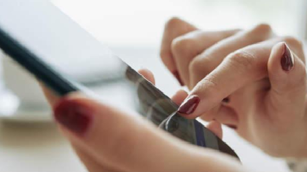 bengaluru woman shocked on finding 13k nude photos of herself and others in boyfriends phone