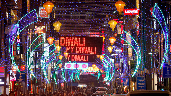 Diwali 2023: Know which direction which color lights are auspicious on Diwali!!