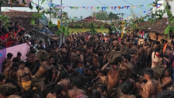 The Kannadigas celebrated the festival grandly in the village on the border of Tamil Nadu