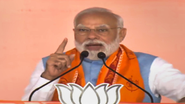 pm modi lashed out at brs and congress for deceiving dalits, gives key assurance